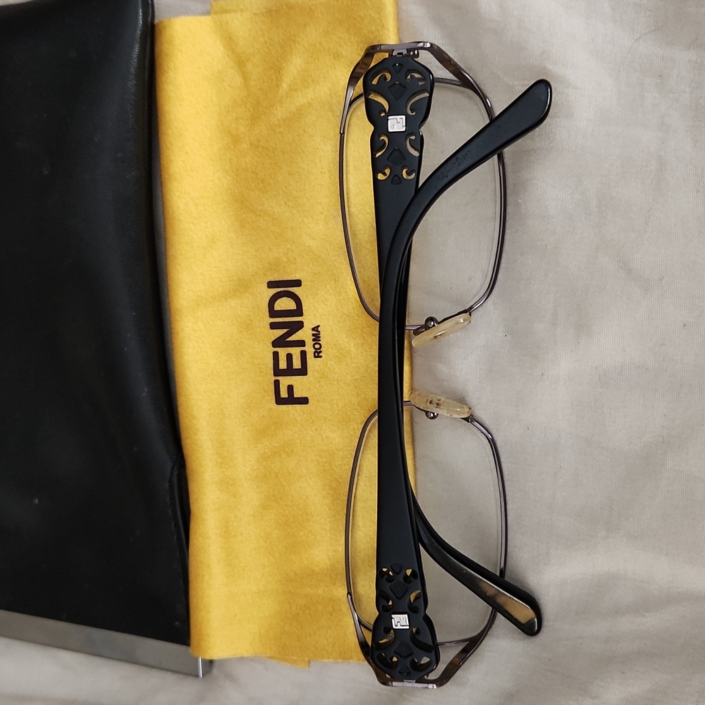 Like New Authentic Fendi F872 Eyeglasses - Picture 5 of 8